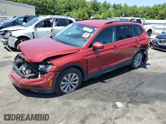 2018 Volkswagen Tiguan S z VIN 3VV0B7AX5JM209488, wystawiony jako Copart lot #61195035 z przebiegiem Nie podano mil oraz Szkoda całkowita • Salvage title. Historia ofert i sprzedaży dostępna na DreamBid. Obrazek 1.