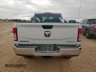 2024 Ram 2500 Big Horn z VIN 3C6UR5DL5RG233994, wystawiony jako Copart lot #59522945 z przebiegiem 21 239 mil mil oraz Szkoda całkowita • Salvage title. Historia ofert i sprzedaży dostępna na DreamBid. Obrazek 6.