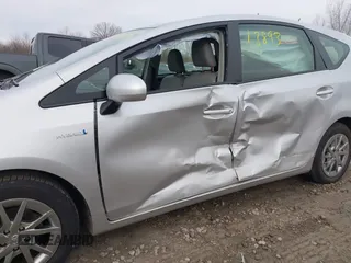 2015 Toyota Prius Two with VIN JTDZN3EU8FJ025687, listed as a IAAI auction lot 41813893 with 81,264 mi miles and . Bid and sale history available at DreamBid. Image 6.