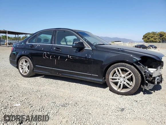 2013 Mercedes-Benz C 250 Sport with VIN WDDGF4HB1DR250090, listed as a Copart auction lot 62451405 with 146,568 mi miles and Salvage title. Bid and sale history available at DreamBid. Image 4.