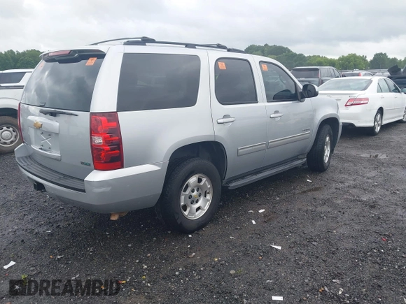 2012 Chevrolet Tahoe LS z VIN 1GNSCAE02CR308972, wystawiony jako IAAI lot #42495520 z przebiegiem 205 295 mil mil oraz . Historia ofert i sprzedaży dostępna na DreamBid. Obrazek 4.