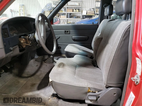 1989 Toyota Pickup с VIN JT4RN13P7K0007179, выставлен на аукционе Copart как лот 47579205 с пробегом 203 439 миль миль и Списание • Salvage title. История ставок и продаж доступна на DreamBid. Изображение 7.