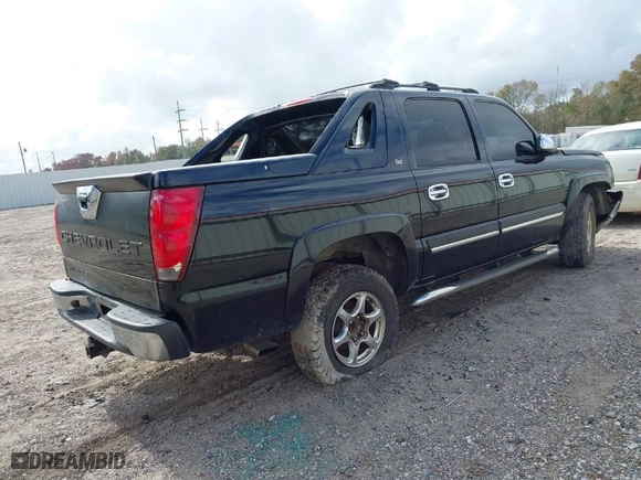 2005 Chevrolet Avalanche LS with VIN 3GNEC12Z35G234691, listed as a IAAI auction lot 41112013 with 1 mi miles. Bid and sale history available at carsss.com. Image 4.