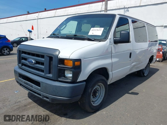 2013 Ford Econoline Passenger XL z VIN 1FBNE3BL4DDA56459, wystawiony jako IAAI lot #42223633 z przebiegiem 411 732 mil mil oraz . Historia ofert i sprzedaży dostępna na DreamBid. Obrazek 17.