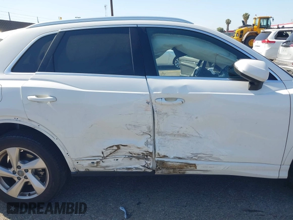 2020 Audi Q3 Premium with VIN WA1AECF35L1109328, listed as a IAAI auction lot 42305831 with 49,820 mi miles and . Bid and sale history available at DreamBid. Image 6.