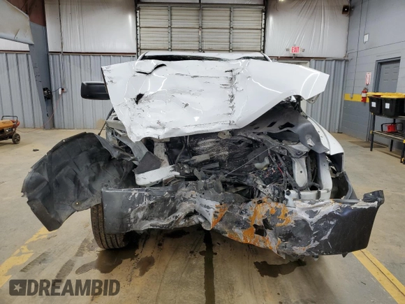 2017 Ram 1500 Tradesman z VIN 3C6JR6AG1HG510512, wystawiony jako Copart lot #87580045 z przebiegiem Nie podano mil oraz Szkoda całkowita • Salvage title. Historia ofert i sprzedaży dostępna na DreamBid. Obrazek 5.