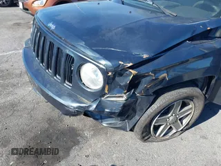 2007 Jeep Patriot Sport with VIN 1J8FF28W87D294692, listed as a IAAI auction lot 42236349 with 127,859 mi miles and . Bid and sale history available at DreamBid. Image 6.