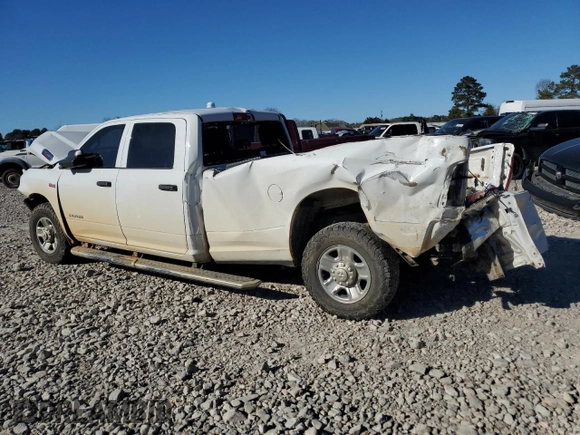 2022 Ram 2500 Tradesman with VIN 3C6UR4HJ1NG180112, listed as a Copart auction lot 43023515 with 146,973 mi miles and Salvage title. Bid and sale history available at DreamBid. Image 2.