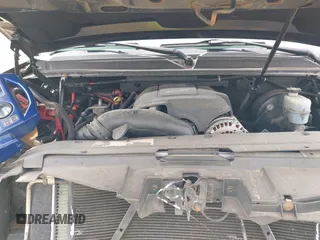 2007 Chevrolet Suburban LTZ z VIN 3GNFK16387G224495, wystawiony jako IAAI lot #42463438 z przebiegiem 190 297 mil mil oraz . Historia ofert i sprzedaży dostępna na DreamBid. Obrazek 10.