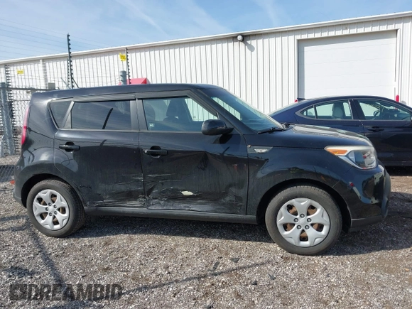 2014 Kia Soul with VIN KNDJN2A2XE7037945, listed as a IAAI auction lot 41777905 with 104,005 mi miles. Bid and sale history available at carsss.com. Image 13.
