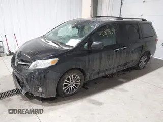 2019 Toyota Sienna XLE Auto Access Seat with VIN 5TDYZ3DCXKS970792, listed as a IAAI auction lot 41589537 with 138,971 mi miles. Bid and sale history available at carsss.com. Image 18.