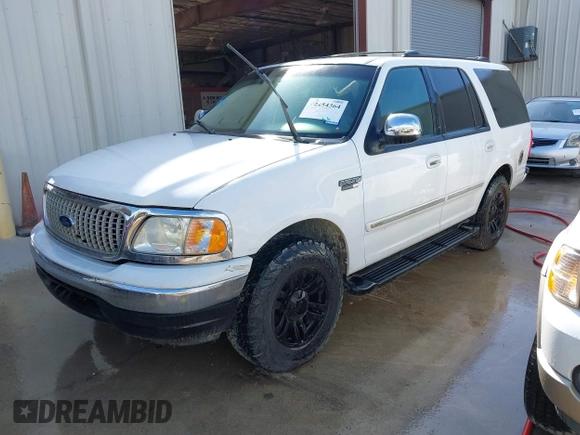 2002 Ford Expedition XLT с VIN 1FMRU15W62LA56553, выставлен на аукционе IAAI как лот 42454364 с пробегом Не указан миль и . История ставок и продаж доступна на DreamBid. Изображение 2.