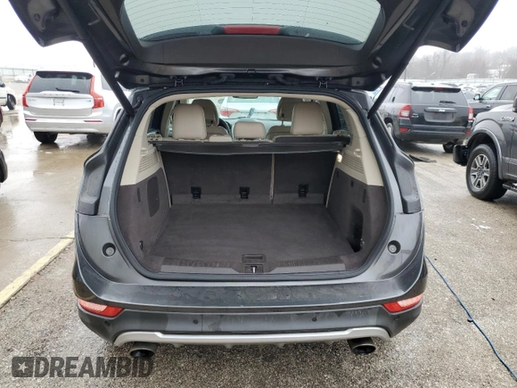 2019 Lincoln MKC Reserve with VIN 5LMCJ3D93KUL29381, listed as a Copart auction lot 44835375 with 83,664 mi miles and Salvage Title. Bid and sale history available at DreamBid. Image 6.