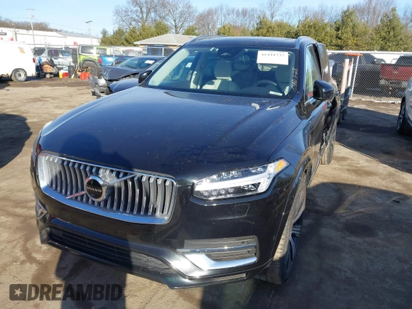 2023 Volvo XC90 Plus with VIN YV4H600N1P1931864, listed as a IAAI auction lot 41441737 with 31,429 mi miles and . Bid and sale history available at DreamBid. Image 17.