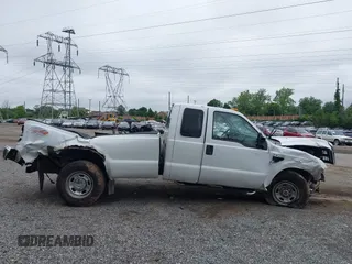 2008 Ford F-250 XL с VIN 1FTSX21598ED46945, выставлен на аукционе IAAI как лот 42450543 с пробегом 191 670 миль миль и . История ставок и продаж доступна на DreamBid. Изображение 13.