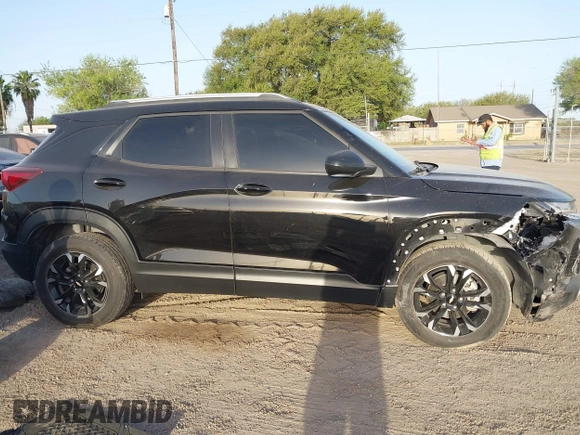 2021 Chevrolet TrailBlazer LT with VIN KL79MPS20MB040640, listed as a IAAI auction lot 41847613 with 48,243 mi miles and . Bid and sale history available at DreamBid. Image 14.