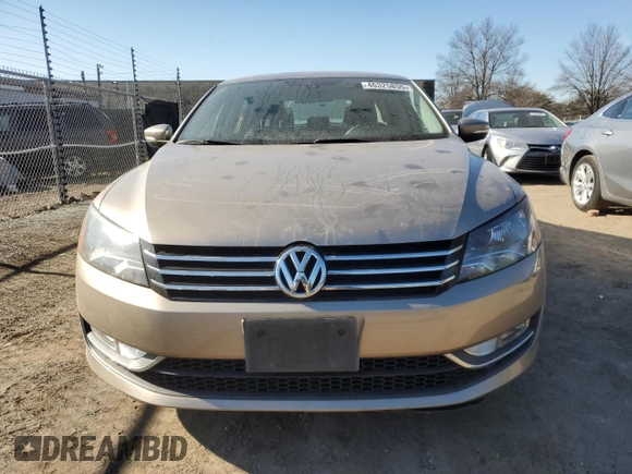 2015 Volkswagen Passat Limited Edition Edition z VIN 1VWAT7A36FC111928, wystawiony jako Copart lot #46325855 z przebiegiem 149 482 mil mil oraz Czysty tytuł • Clean title. Historia ofert i sprzedaży dostępna na DreamBid. Obrazek 5.