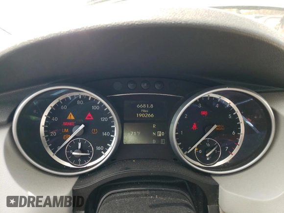 2011 Mercedes-Benz R R 350 with VIN 4JGCB6FE4BA115559, listed as a Copart auction lot 51946455 with 190,266 mi miles and Salvage Title. Bid and sale history available at carsss.com. Image 9.