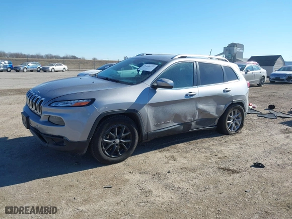 2017 Jeep Cherokee Latitude with VIN 1C4PJMCB8HW588559, listed as a IAAI auction lot 41440272 with 93,474 mi miles. Bid and sale history available at carsss.com. Image 17.