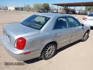 2004 Hyundai XG350 with VIN KMHFU45E94A278708, listed as a IAAI auction lot 41551505 with 95,076 mi miles. Bid and sale history available at carsss.com. Image 4.