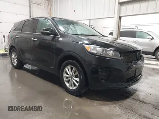 2019 Kia Sorento LX V6 with VIN 5XYPGDA53KG449911, listed as a IAAI auction lot 41278525 with 67,807 mi miles. Bid and sale history available at carsss.com. Image 1.