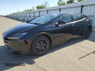 2024 Toyota Prius LE z VIN JTDACAAU3R3024968, wystawiony jako Copart lot #56724675 z przebiegiem 771 mil mil oraz Nie do naprawy • Non repairable. Historia ofert i sprzedaży dostępna na DreamBid. Obrazek 1.