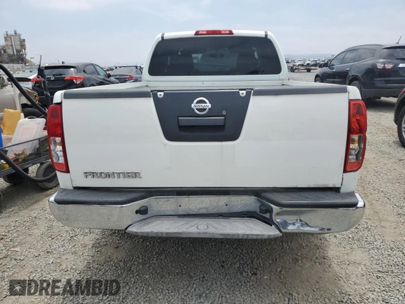 2014 Nissan Frontier S z VIN 1N6BD0CT0EN743655, wystawiony jako Copart lot #58571535 z przebiegiem 123 622 mil mil oraz Czysty tytuł • Clean title. Historia ofert i sprzedaży dostępna na DreamBid. Obrazek 6.