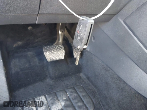 2019 Volkswagen Tiguan S с VIN 3VV0B7AX6KM095423, выставлен на аукционе IAAI как лот 41933684 с пробегом 82 615 миль миль и . История ставок и продаж доступна на DreamBid. Изображение 11.