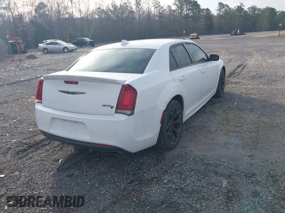 2016 Chrysler 300 with VIN 2C3CCABTXGH328909, listed as a IAAI auction lot 41788815 with 106,088 mi miles. Bid and sale history available at carsss.com. Image 4.