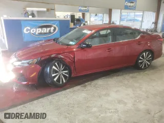 2019 Nissan Altima 2.5 SR with VIN 1N4BL4CV1KC170194, listed as a Copart auction lot 50748685 with 47,727 mi miles and Salvage Title. Bid and sale history available at carsss.com. Image 1.