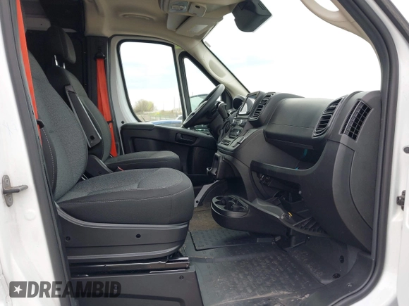 2023 Ram ProMaster Cargo with VIN 3C6LRVAG4PE595603, listed as a IAAI auction lot 42090733 with 29,967 mi miles and . Bid and sale history available at DreamBid. Image 5.