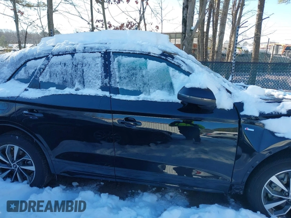 2024 Audi Q5 S line Premium with VIN WA1GAAFY6R2124865, listed as a IAAI auction lot 41598533 with 4,720 mi miles and . Bid and sale history available at DreamBid. Image 13.