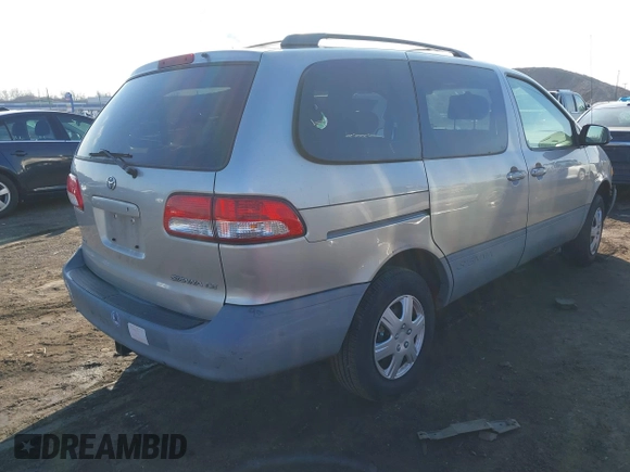 2002 Toyota Sienna CE with VIN 4T3ZF19CX2U424955, listed as a IAAI auction lot 41368364 with 130,891 mi miles. Bid and sale history available at carsss.com. Image 4.