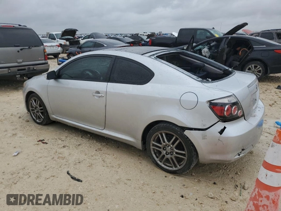 2010 Scion tC z VIN JTKDE3B75A0313196, wystawiony jako Copart lot #50971855 z przebiegiem 87 673 mil mil oraz Szkoda całkowita • Salvage title. Historia ofert i sprzedaży dostępna na DreamBid. Obrazek 2.