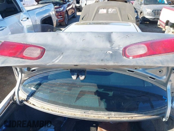 2001 Acura Integra z VIN JH4DB76611S001520, wystawiony jako IAAI lot #41390764 z przebiegiem 190 993 mil mil oraz . Historia ofert i sprzedaży dostępna na DreamBid. Obrazek 6.