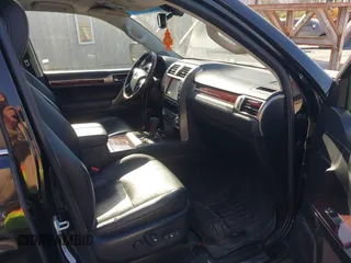2015 Lexus GX 460 z VIN JTJBM7FX8F5115416, wystawiony jako IAAI lot #42067994 z przebiegiem 135 926 mil mil oraz . Historia ofert i sprzedaży dostępna na DreamBid. Obrazek 5.