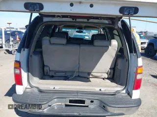 2003 GMC Yukon SLT with VIN 1GKEC13Z13J197955, listed as a IAAI auction lot 41586841 with 208,752 mi miles. Bid and sale history available at carsss.com. Image 8.
