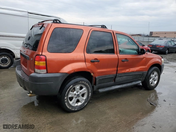 2007 Ford Escape XLT with VIN 1FMCU93137KA28475, listed as a Copart auction lot 47071585 with 192,128 mi miles and Salvage Title. Bid and sale history available at carsss.com. Image 3.