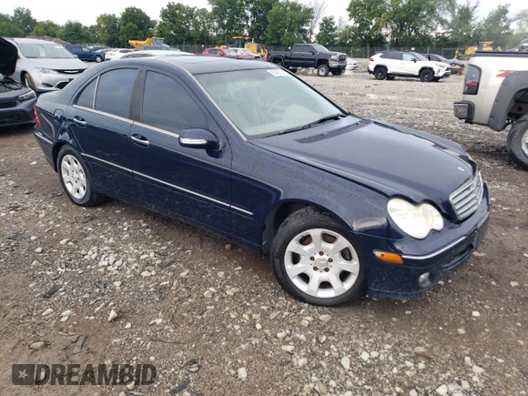 2005 Mercedes-Benz C 240 z VIN WDBRF81J25F662208, wystawiony jako Copart lot #66460995 z przebiegiem 163 658 mil mil oraz Czysty tytuł • Clean title. Historia ofert i sprzedaży dostępna na DreamBid. Obrazek 4.