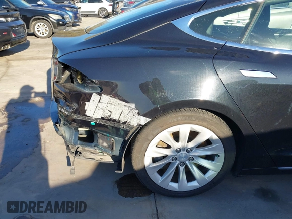 2017 Tesla Model S 60 with VIN 5YJSA1E19HF226094, listed as a IAAI auction lot 40931307 with 80,392 mi miles and . Bid and sale history available at DreamBid. Image 20.