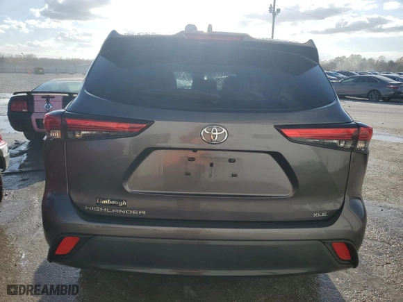 2021 Toyota Highlander XLE with VIN 5TDGZRAH5MS522722, listed as a Copart auction lot 84849504 with 0 mi miles and Salvage Title. Bid and sale history available at carsss.com. Image 6.