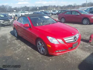 2011 Mercedes-Benz E-Class E 350 with VIN WDDKK5GF2BF071961, listed as a IAAI auction lot 41428712 with 148,114 mi miles. Bid and sale history available at carsss.com. Image 1.