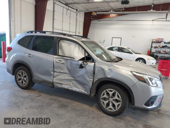 2023 Subaru Forester Premium with VIN JF2SKADC0PH468661, listed as a IAAI auction lot 41673790 with 10,194 mi miles. Bid and sale history available at carsss.com. Image 13.