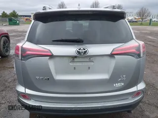 2018 Toyota RAV4 LE z VIN JTMBFREV6JJ236518, wystawiony jako IAAI lot #41977497 z przebiegiem 55 816 mil mil oraz . Historia ofert i sprzedaży dostępna na DreamBid. Obrazek 16.