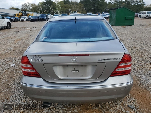 2005 Mercedes-Benz C 230 Kompressor with VIN WDBRF40J95F705498, listed as a Copart auction lot 50466115 with 161,488 mi miles and Salvage title. Bid and sale history available at DreamBid. Image 6.