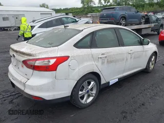 2013 Ford Focus SE z VIN 1FADP3F20DL302583, wystawiony jako IAAI lot #42332079 z przebiegiem 149 535 mil mil oraz . Historia ofert i sprzedaży dostępna na DreamBid. Obrazek 4.