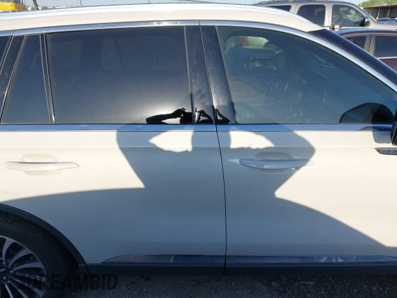 2021 Lincoln Aviator Reserve with VIN 5LM5J7XC5MGL02577, listed as a IAAI auction lot 41944356 with 68,941 mi miles and . Bid and sale history available at DreamBid. Image 13.