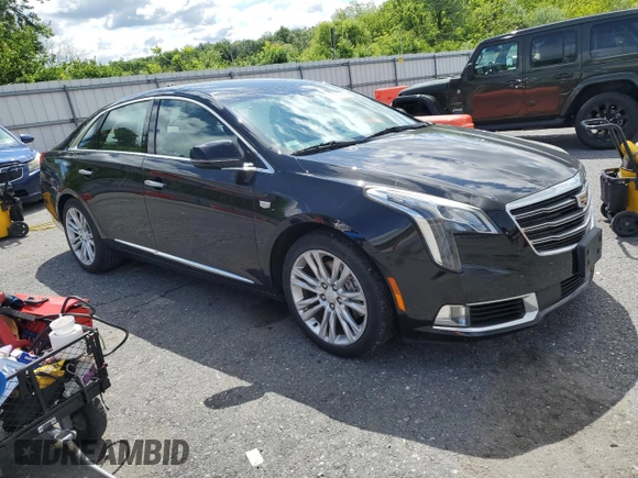 2018 Cadillac XTS Luxury z VIN 2G61M5S33J9118728, wystawiony jako Copart lot #58357685 z przebiegiem 153 970 mil mil oraz Czysty tytuł • Clean title. Historia ofert i sprzedaży dostępna na DreamBid. Obrazek 4.