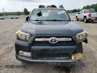 2011 Toyota 4Runner SR5 z VIN JTEZU5JRXB5028654, wystawiony jako Copart lot #54906235 z przebiegiem 164 438 mil mil oraz Szkoda całkowita • Salvage title. Historia ofert i sprzedaży dostępna na DreamBid. Obrazek 5.