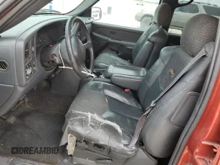 2002 Chevrolet Avalanche z VIN 3GNEC13T12G219144, wystawiony jako Copart lot #55091125 z przebiegiem 267 181 mil mil oraz Czysty tytuł • Clean title. Historia ofert i sprzedaży dostępna na DreamBid. Obrazek 7.